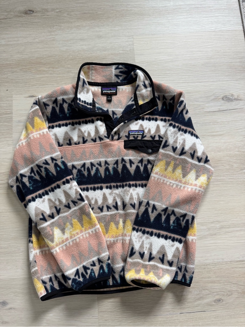 Patagonia Women’s Retro Pattern Fleece Pullover